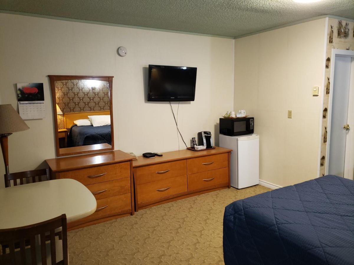 Neepawa Motel Exterior photo