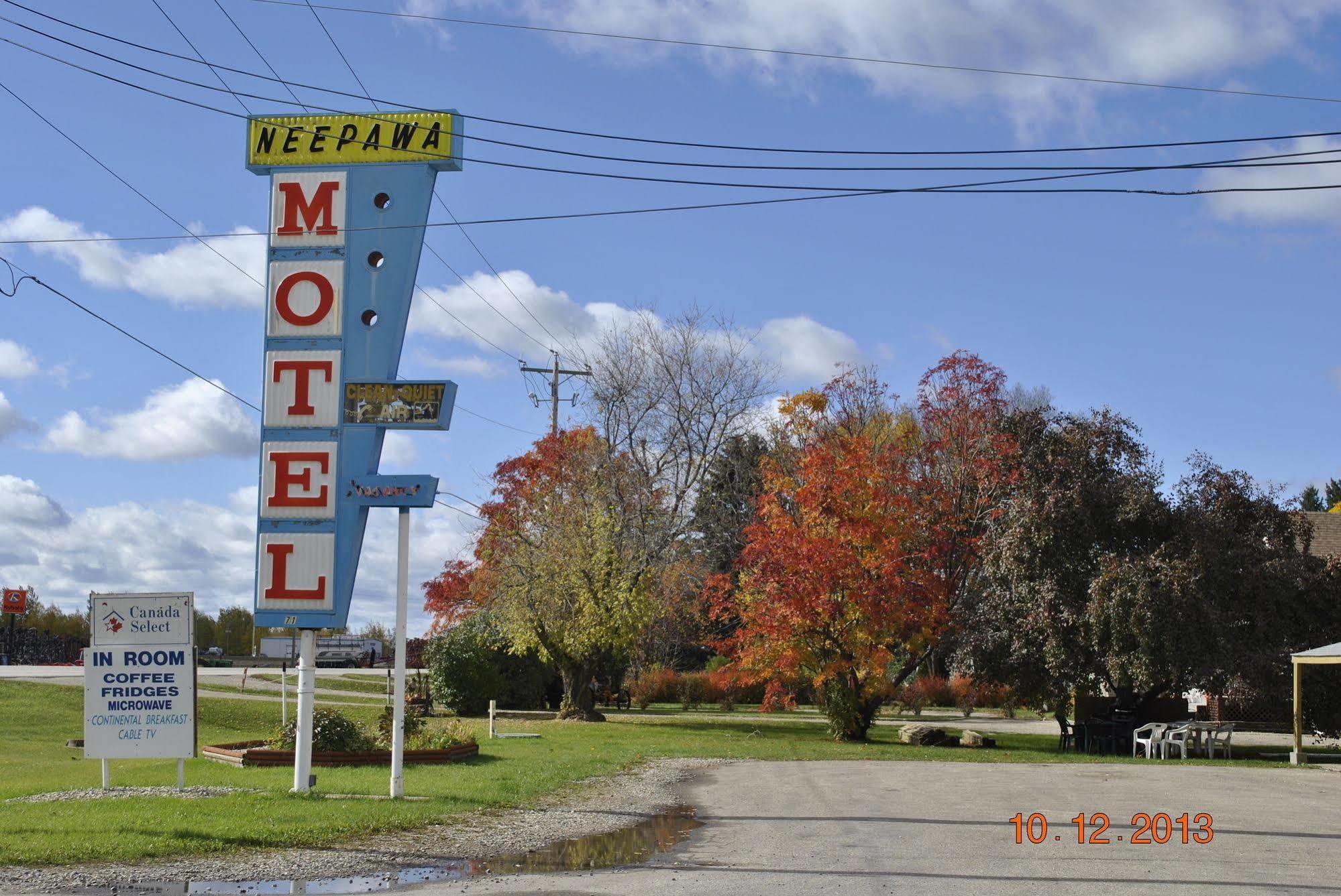 Neepawa Motel Exterior photo