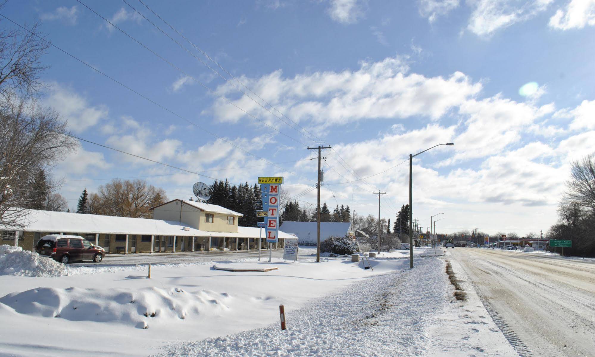 Neepawa Motel Exterior photo